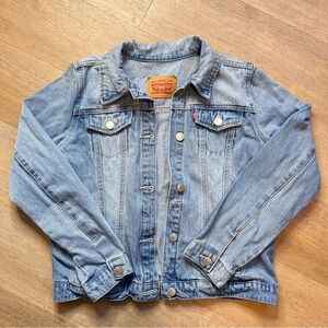 Levi’s Jean jacket - tag says XL girls but can fit Women’s XS/S